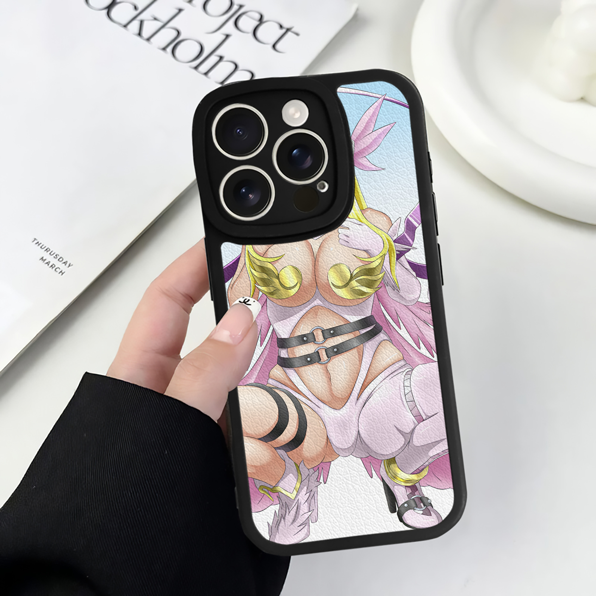 （画像用） Digimon デジタルモンスター/デジモン 【iPhone 16シリーズ対応】シリコンスマホケース（レザー調） 材質：シリコン